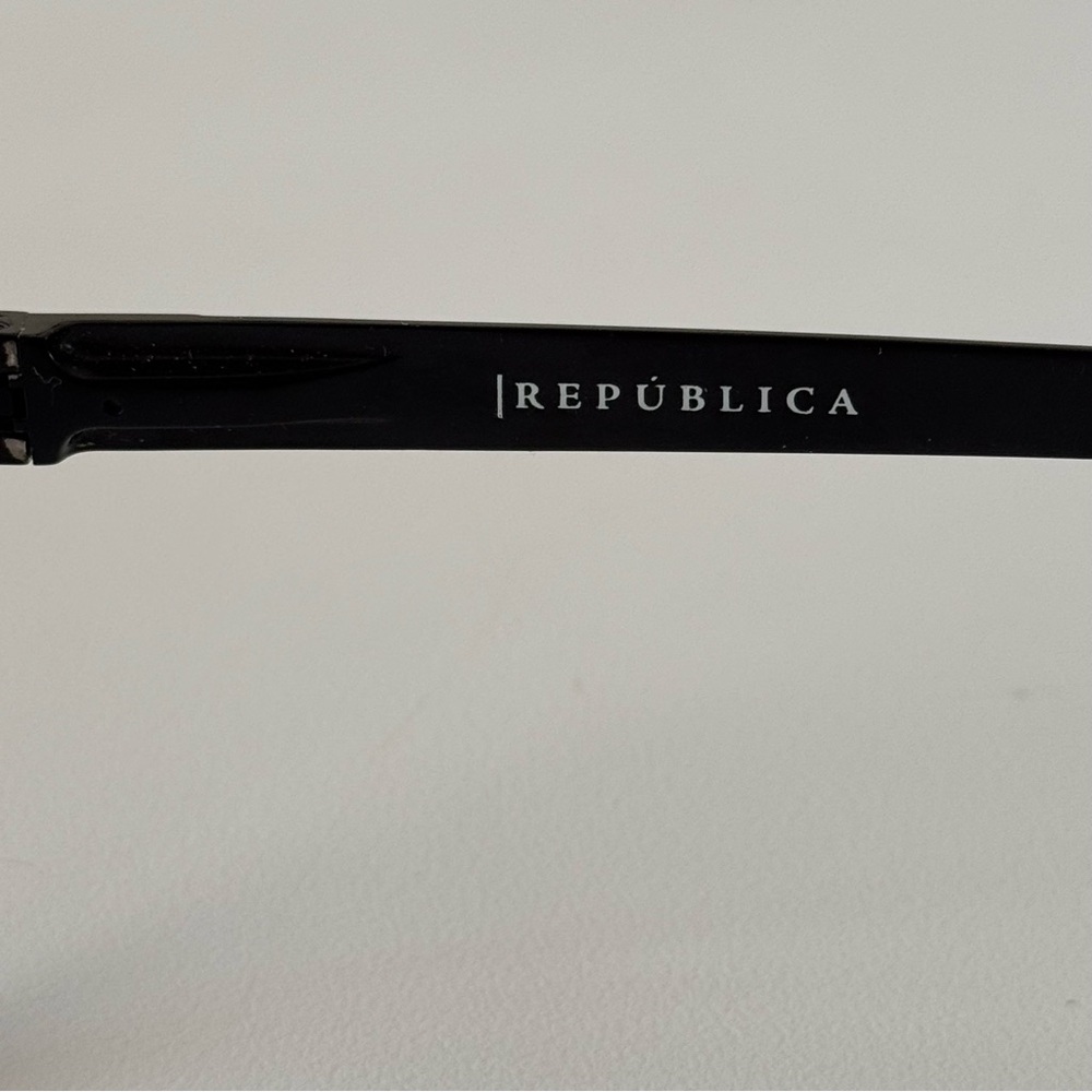 Stylish Republica Rectangular Frames. - image 4